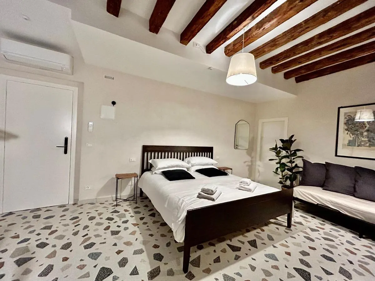Gasthof Farini Suites Wi-Fi Venedig